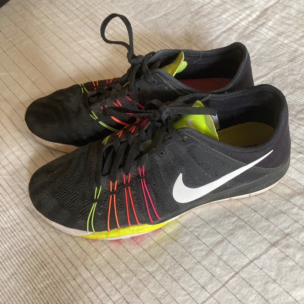 Nike Crosstrainers - Women’s Size 7